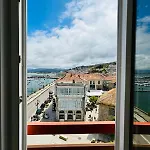Holibai, Miradoiro En Zona De Lujo, * Baiona